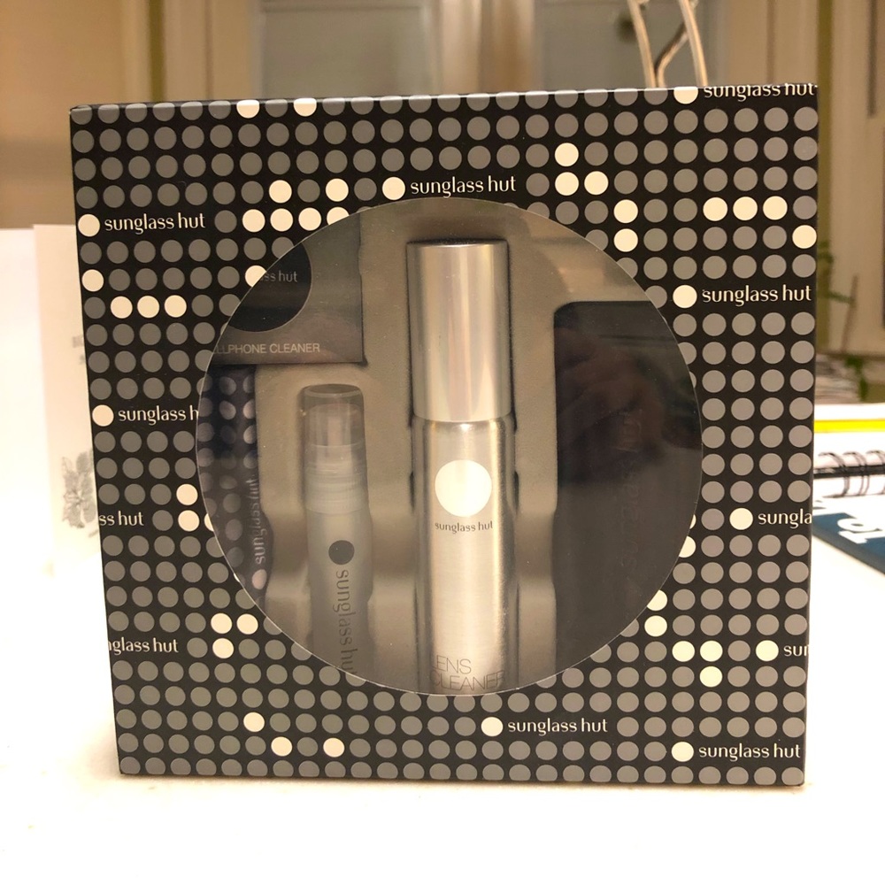Sunglass Hut At-Home &Travel Gift Set
